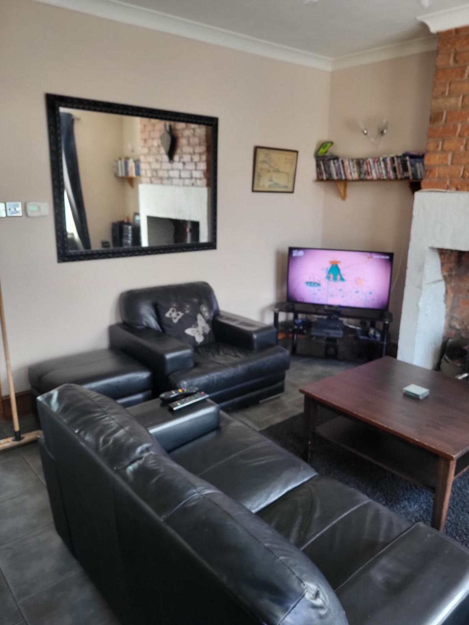 Cosy Cottage Чорлі Екстер'єр фото